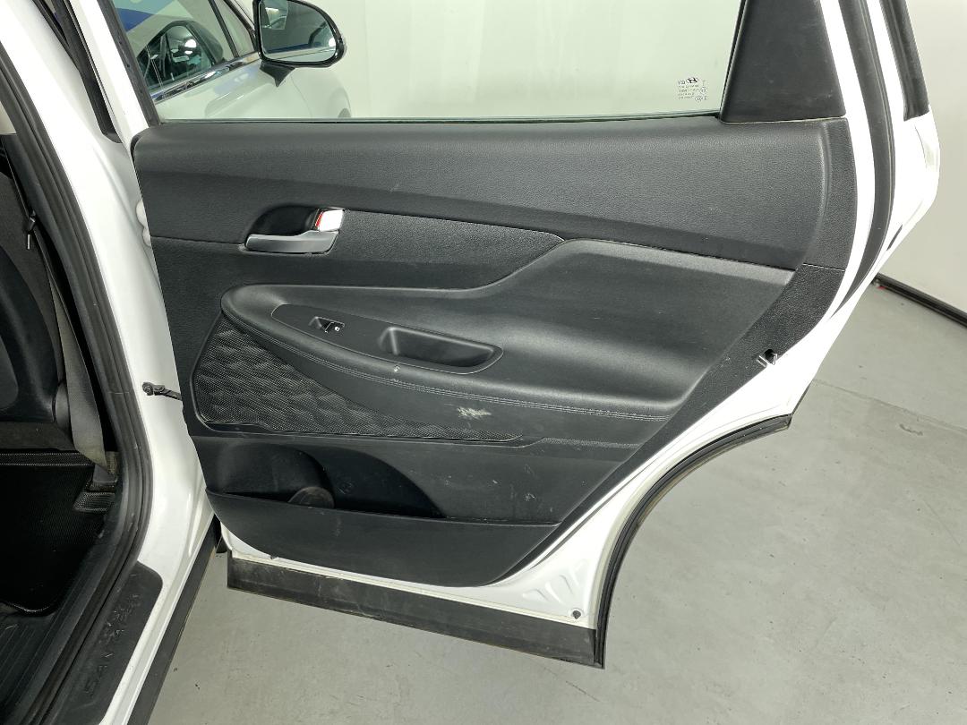 Photo '19' of Hyundai Santa FE