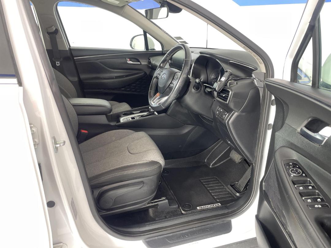 Photo '16' of Hyundai Santa FE Photo '16' of Hyundai Santa FE