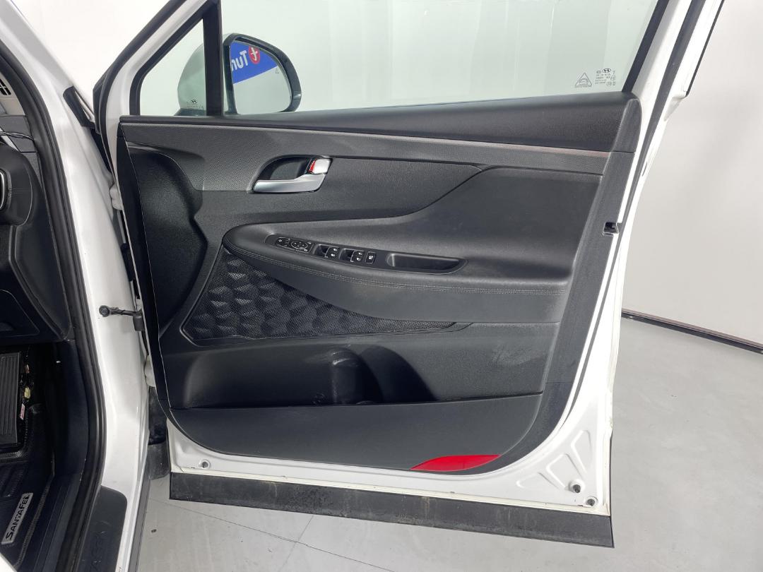 Photo '15' of Hyundai Santa FE Photo '15' of Hyundai Santa FE