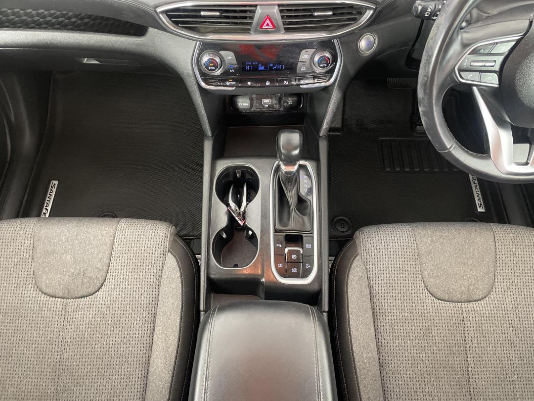 Photo '18' of Hyundai Santa FE Photo '18' of Hyundai Santa FE