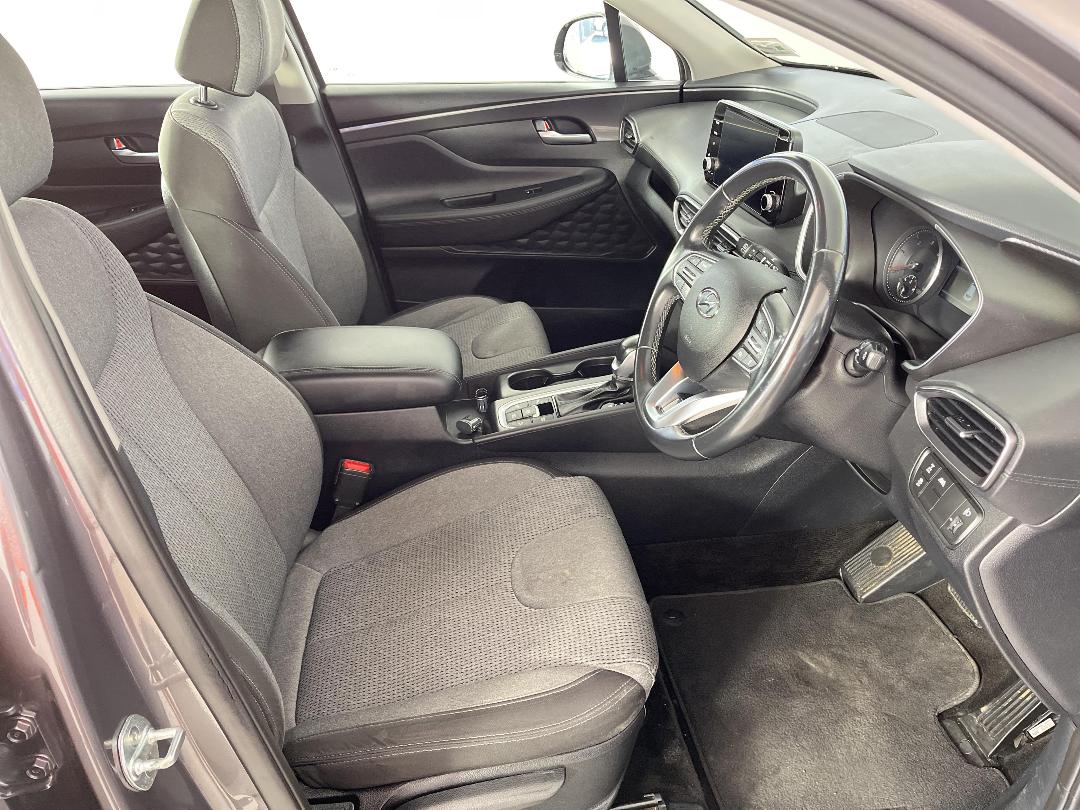 Photo '16' of Hyundai Santa FE Photo '16' of Hyundai Santa FE