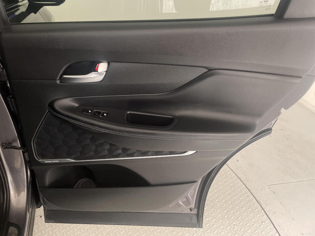 Photo '19' of Hyundai Santa FE Photo '19' of Hyundai Santa FE