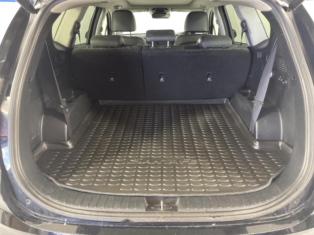 Photo '14' of Hyundai Santa FE Photo '14' of Hyundai Santa FE