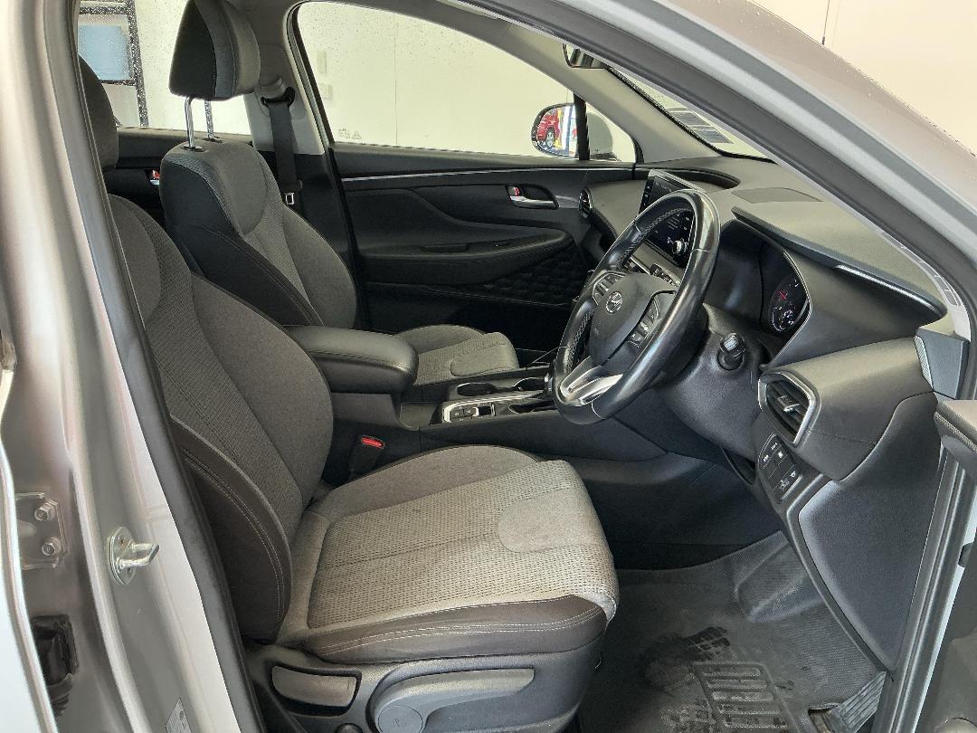 Photo '16' of Hyundai Santa FE Photo '16' of Hyundai Santa FE