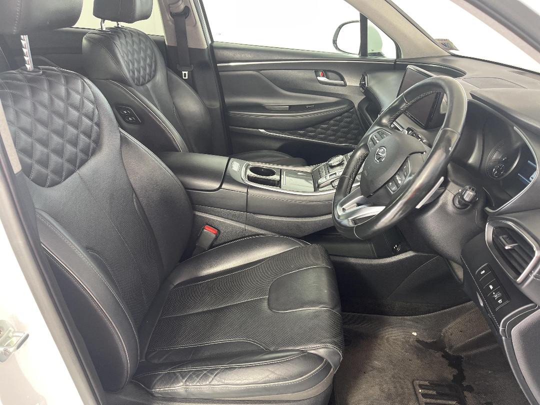 Photo '16' of Hyundai Santa FE