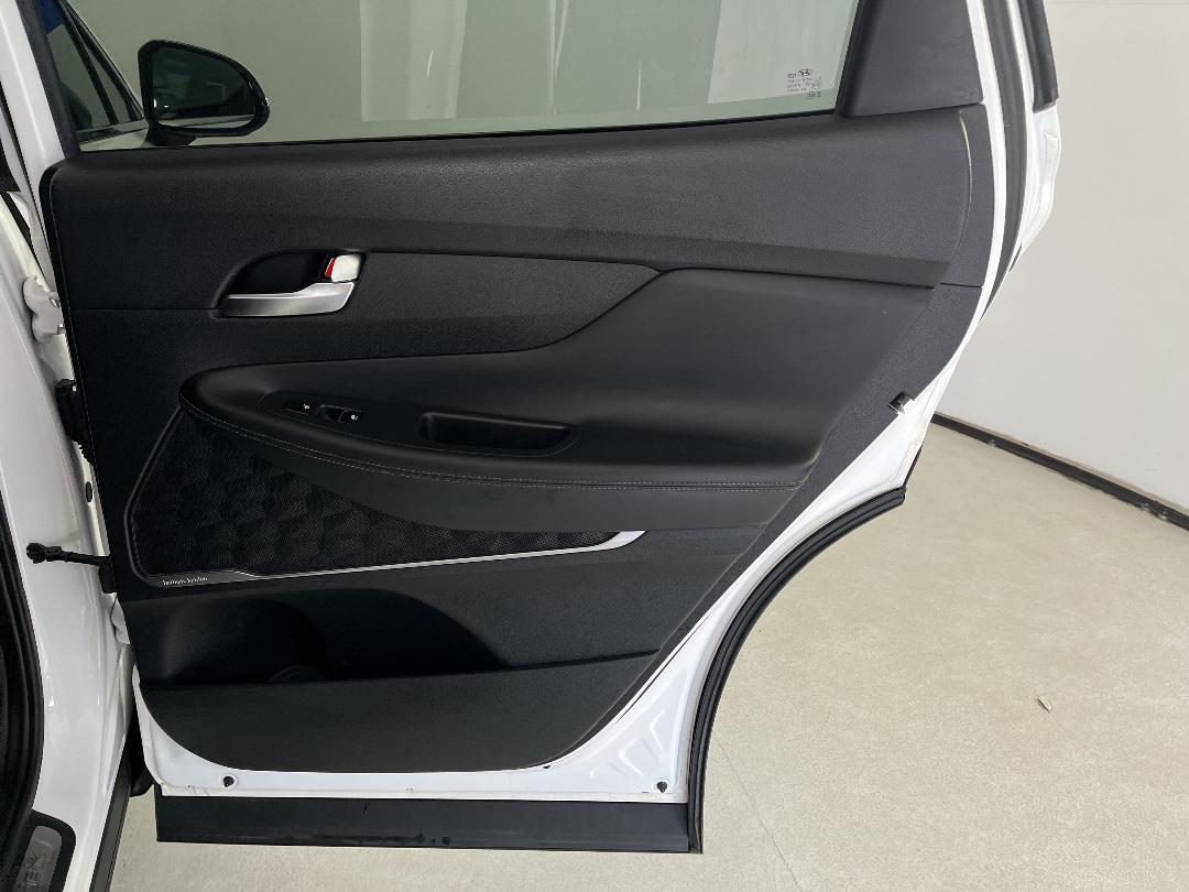 Photo '19' of Hyundai Santa FE