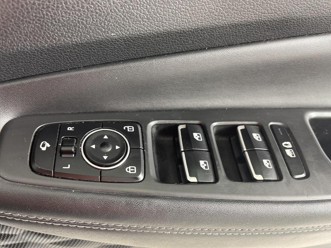 Photo '26' of Hyundai Santa FE