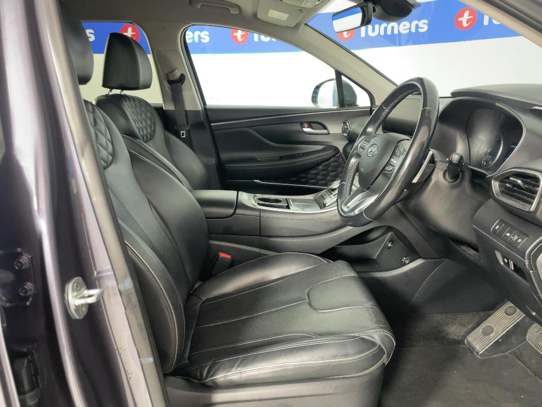 Photo '16' of Hyundai Santa FE