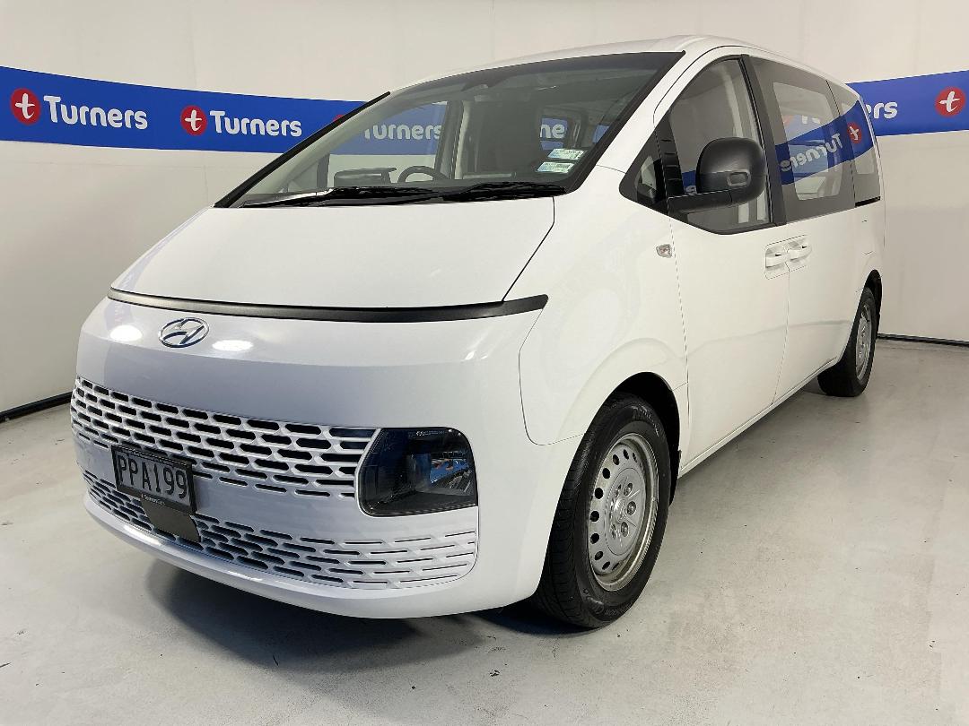 Photo '4' of Hyundai Staria Load