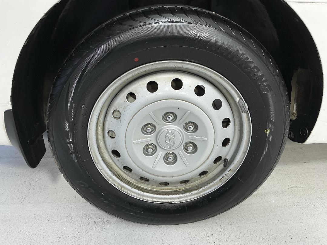 Photo '12' of Hyundai Staria Load