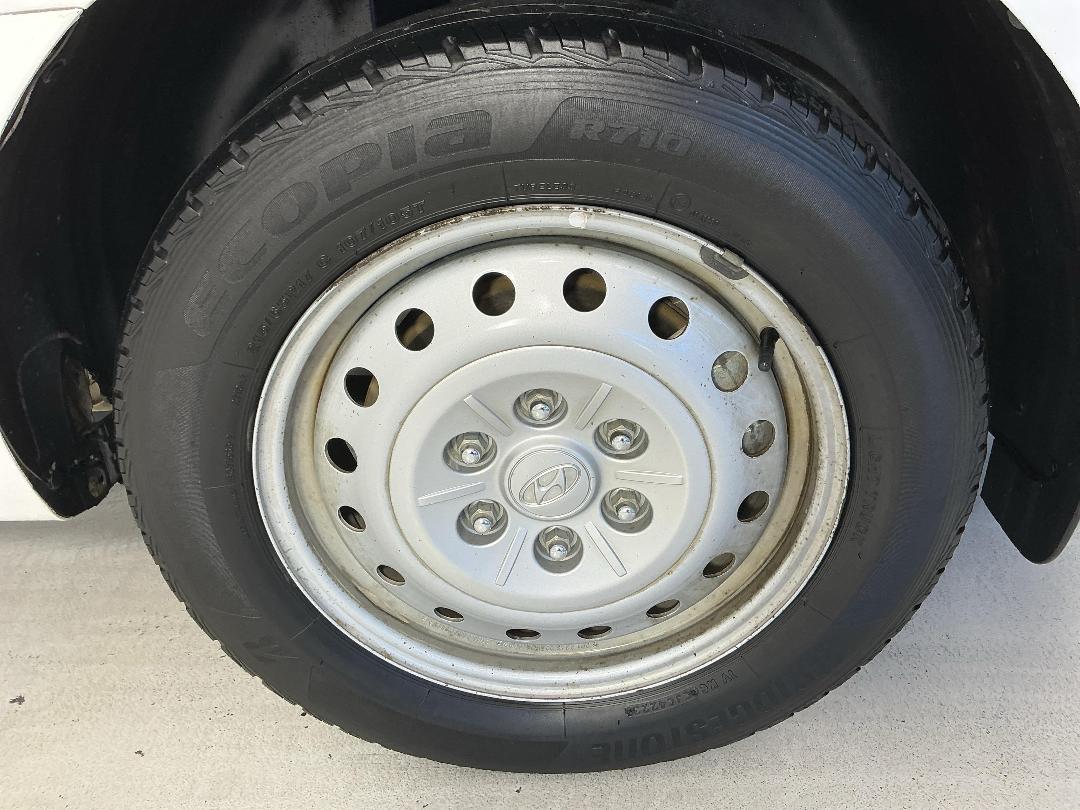 Photo '11' of Hyundai Staria Load