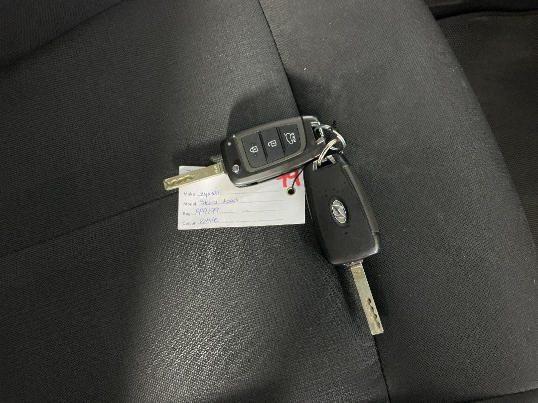 Photo '20' of Hyundai Staria Load