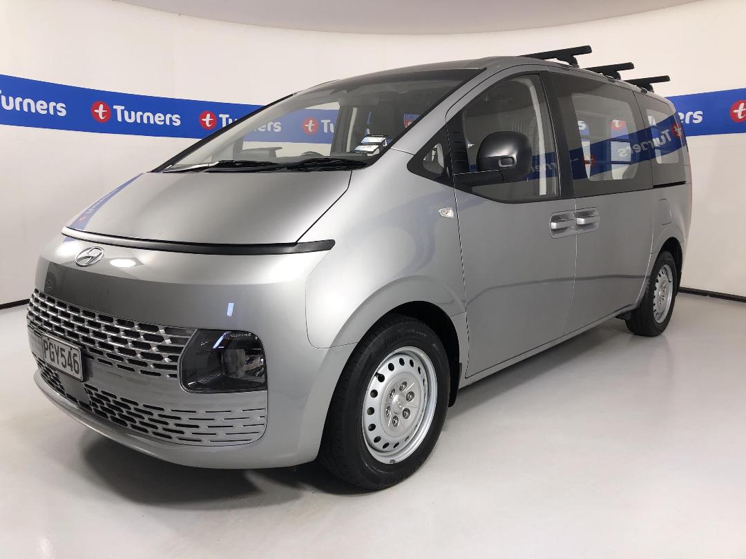 Photo '4' of Hyundai Staria Load