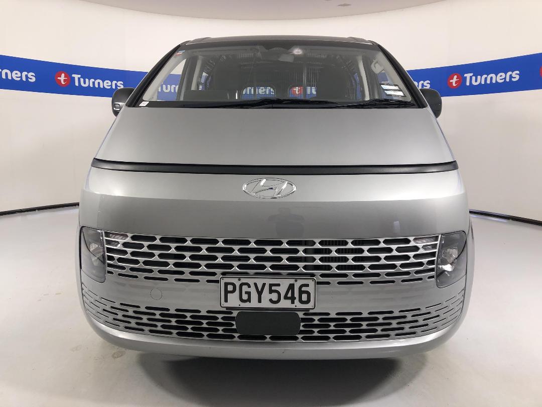 Photo '2' of Hyundai Staria Load