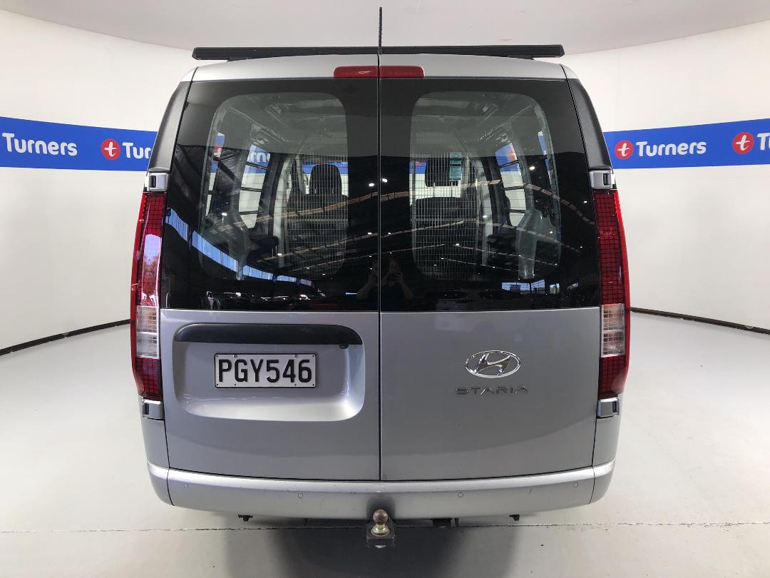 Photo '6' of Hyundai Staria Load