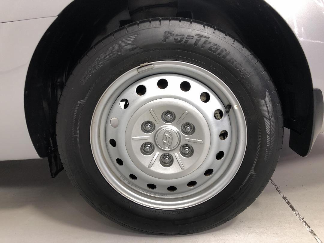 Photo '11' of Hyundai Staria Load