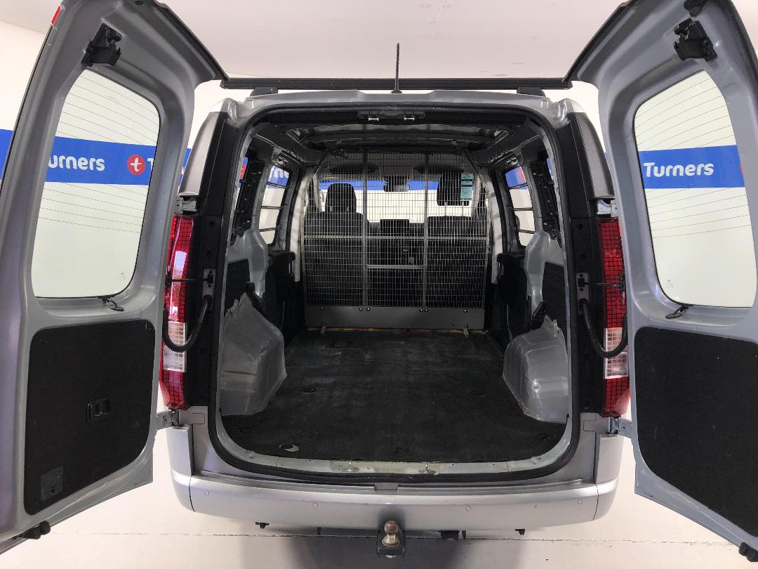 Photo '14' of Hyundai Staria Load