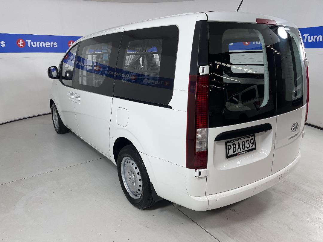 Photo '5' of Hyundai Staria Load