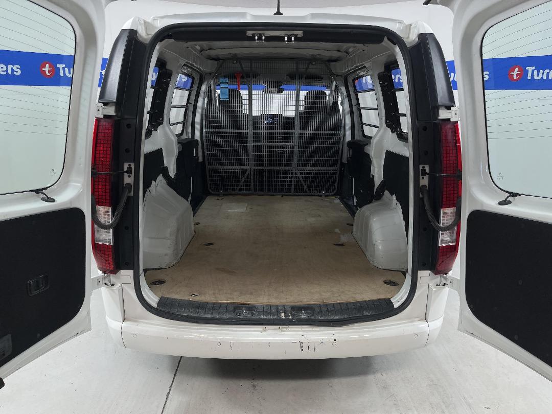 Photo '14' of Hyundai Staria Load