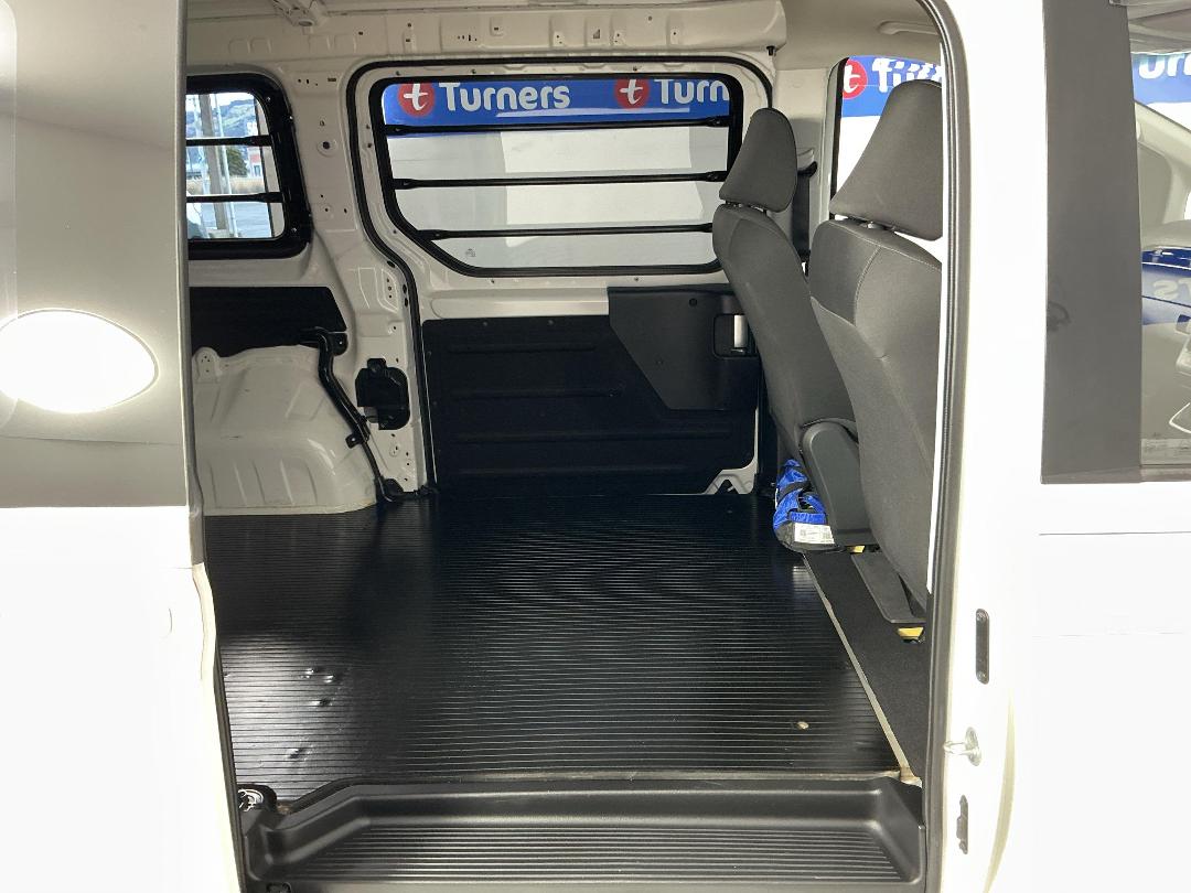 Photo '19' of Hyundai Staria Load