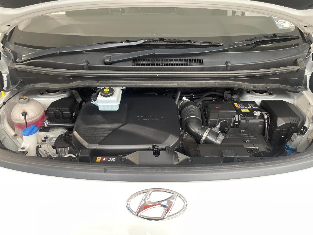 Photo '13' of Hyundai Staria Load