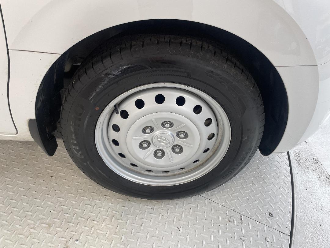 Photo '9' of Hyundai Staria Load