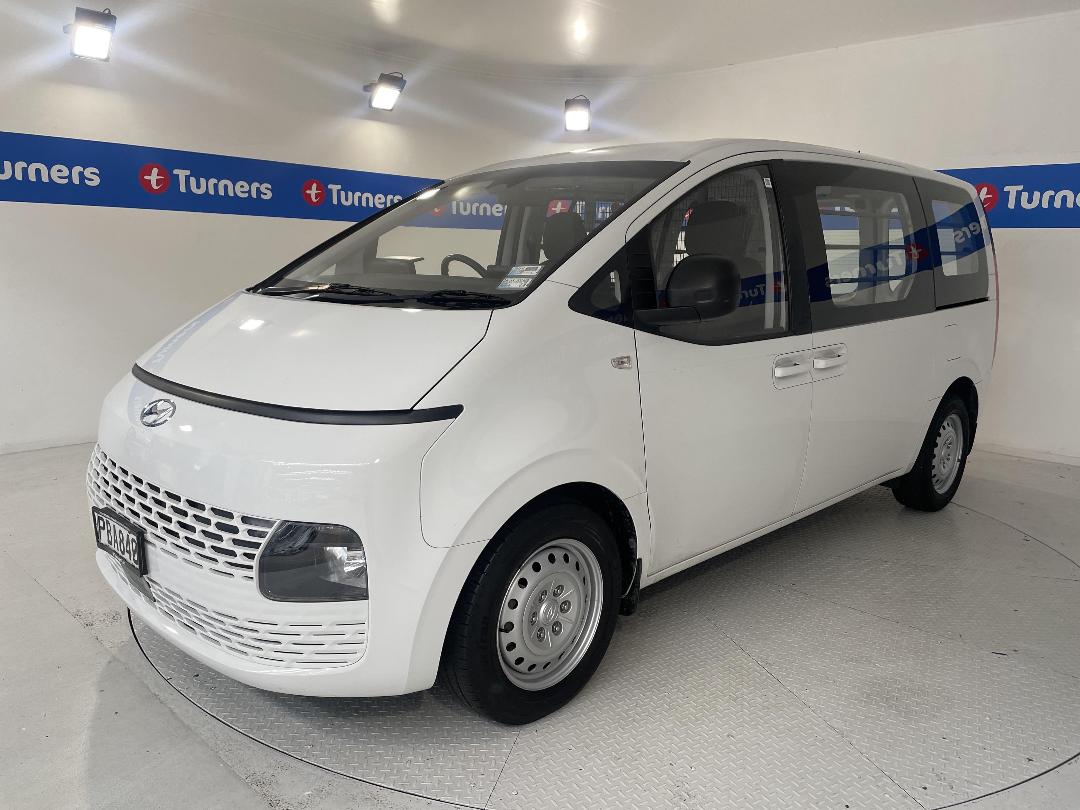 Photo '4' of Hyundai Staria Load