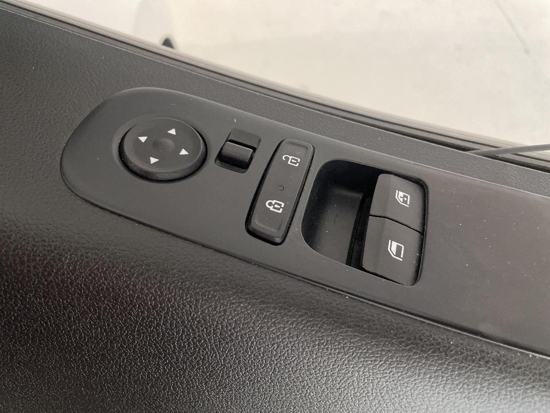 Photo '22' of Hyundai Staria Load