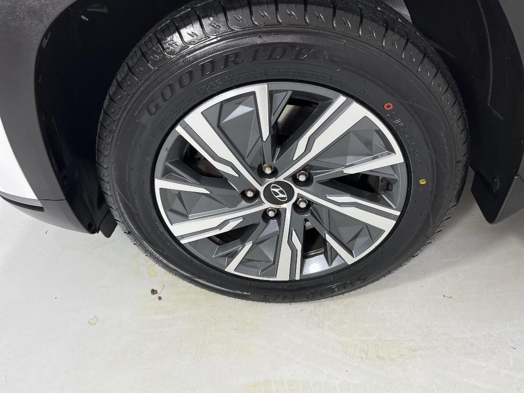 Photo '10' of Hyundai Tucson Photo '10' of Hyundai Tucson