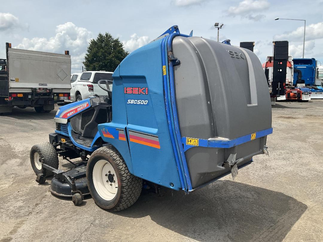 Photo '6' of Iseki S52 Mower
