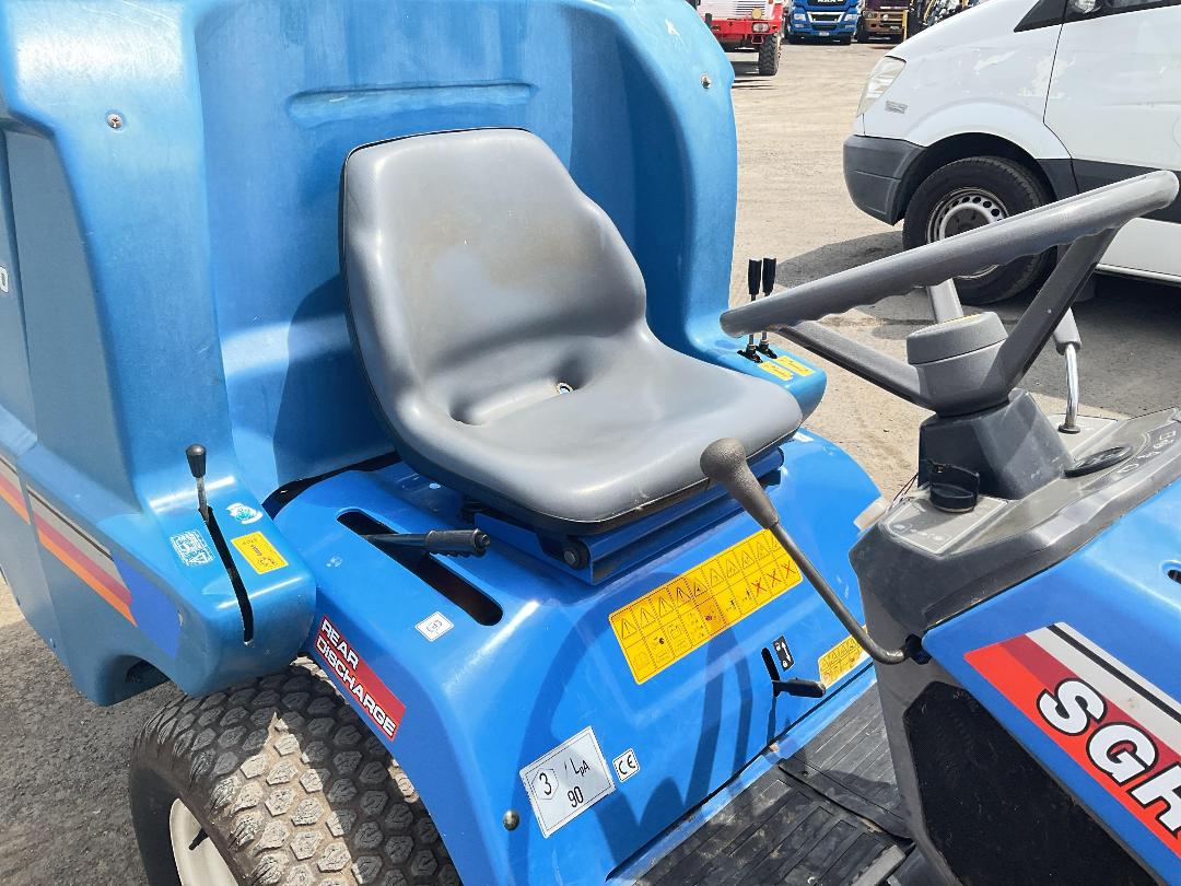Photo '14' of Iseki S52 Mower