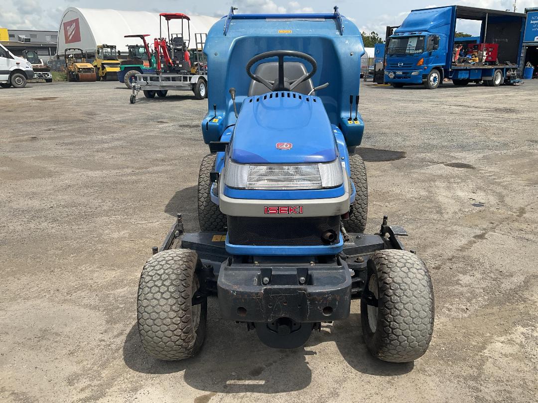 Photo '10' of Iseki S52 Mower