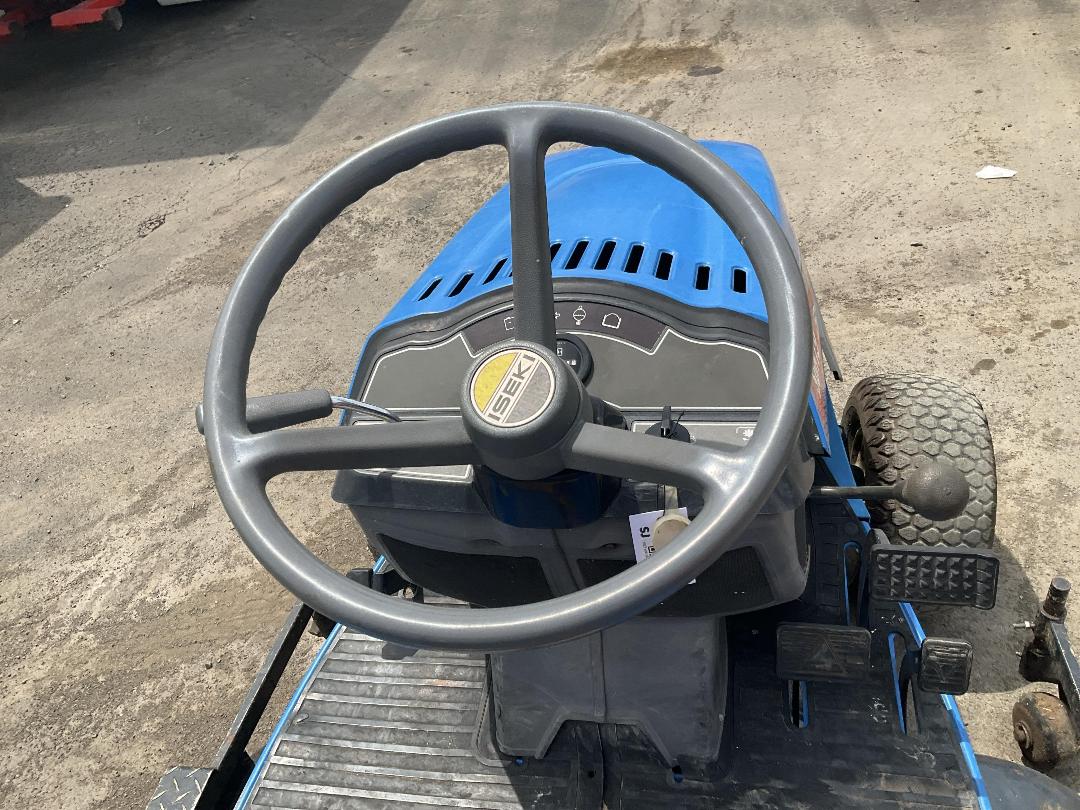 Photo '15' of Iseki S52 Mower
