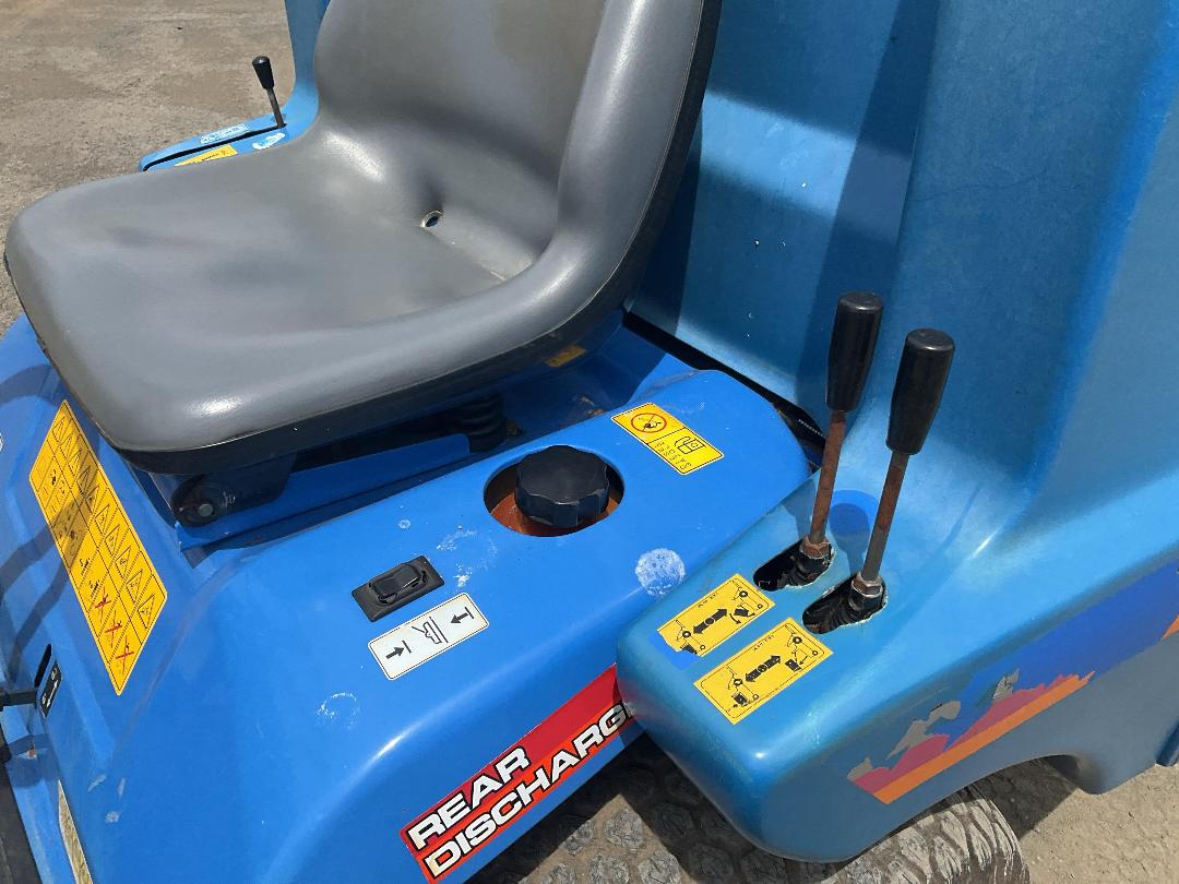 Photo '21' of Iseki S52 Mower