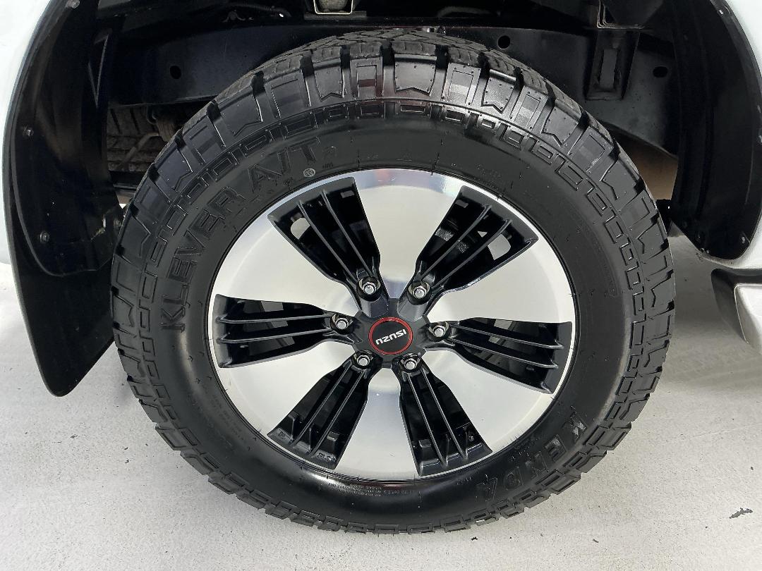 Photo '12' of Isuzu D-MAX Photo '12' of Isuzu D-MAX