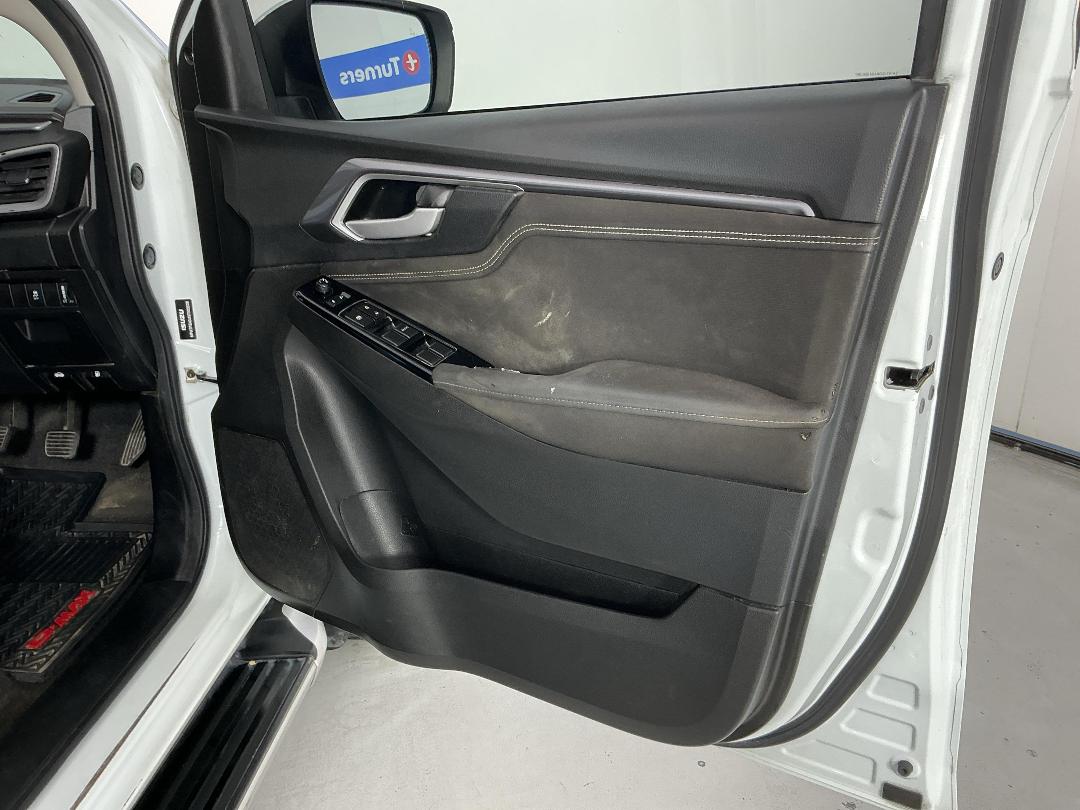 Photo '15' of Isuzu D-MAX Photo '15' of Isuzu D-MAX