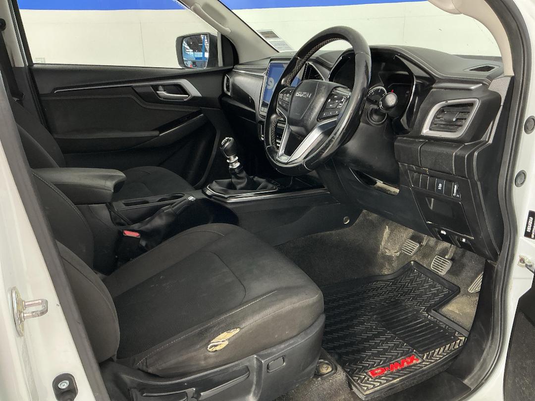 Photo '16' of Isuzu D-MAX Photo '16' of Isuzu D-MAX