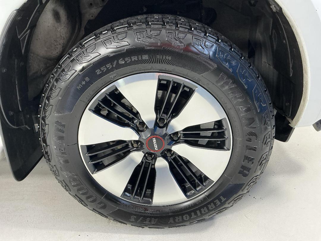 Photo '9' of Isuzu D-MAX Photo '9' of Isuzu D-MAX