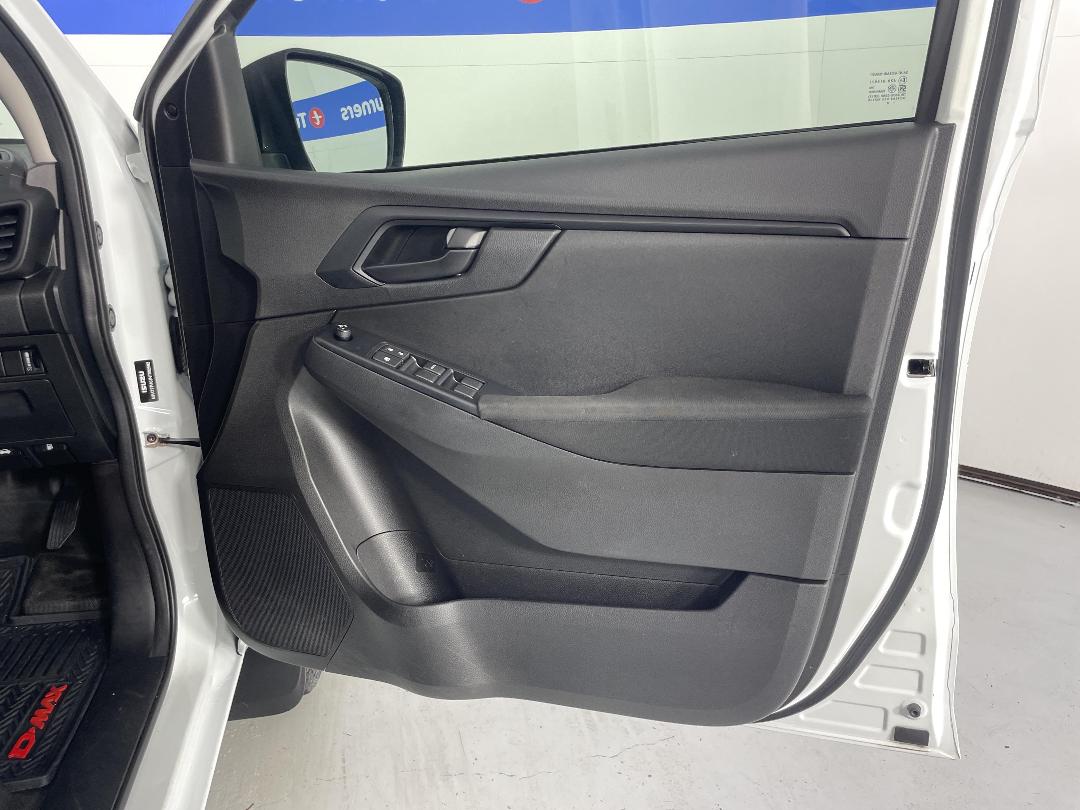 Photo '15' of Isuzu D-MAX Photo '15' of Isuzu D-MAX