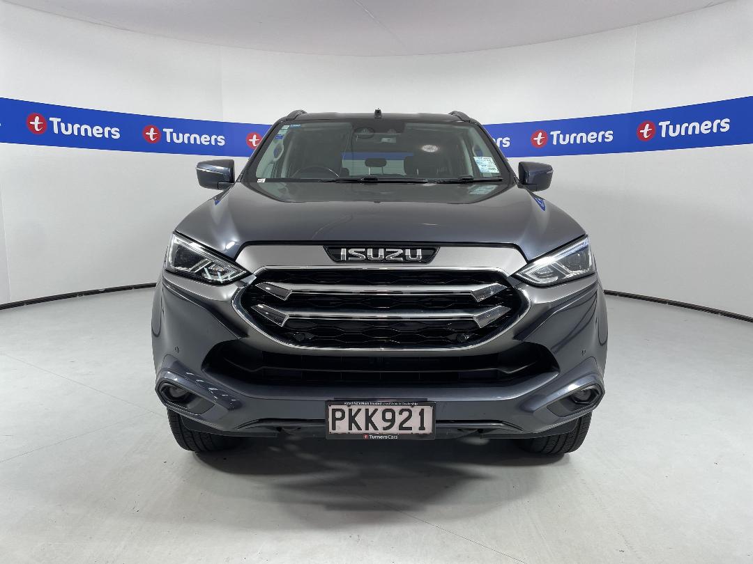 Photo '2' of Isuzu MU-X