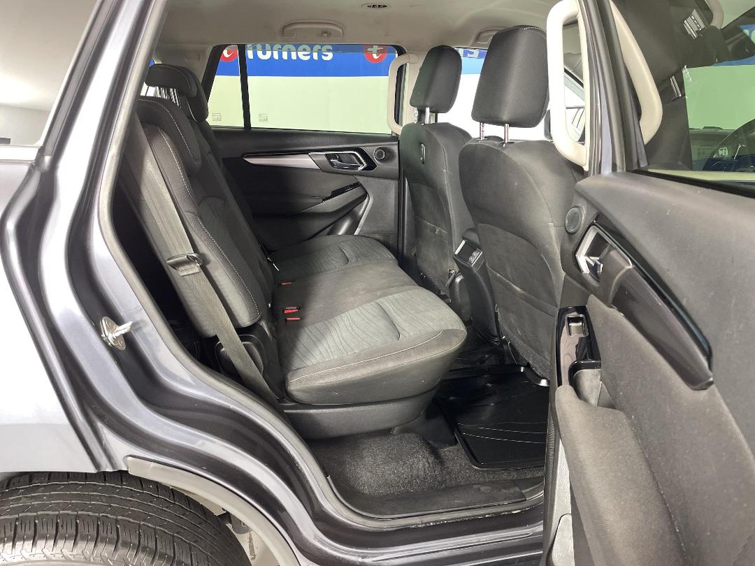 Photo '20' of Isuzu MU-X