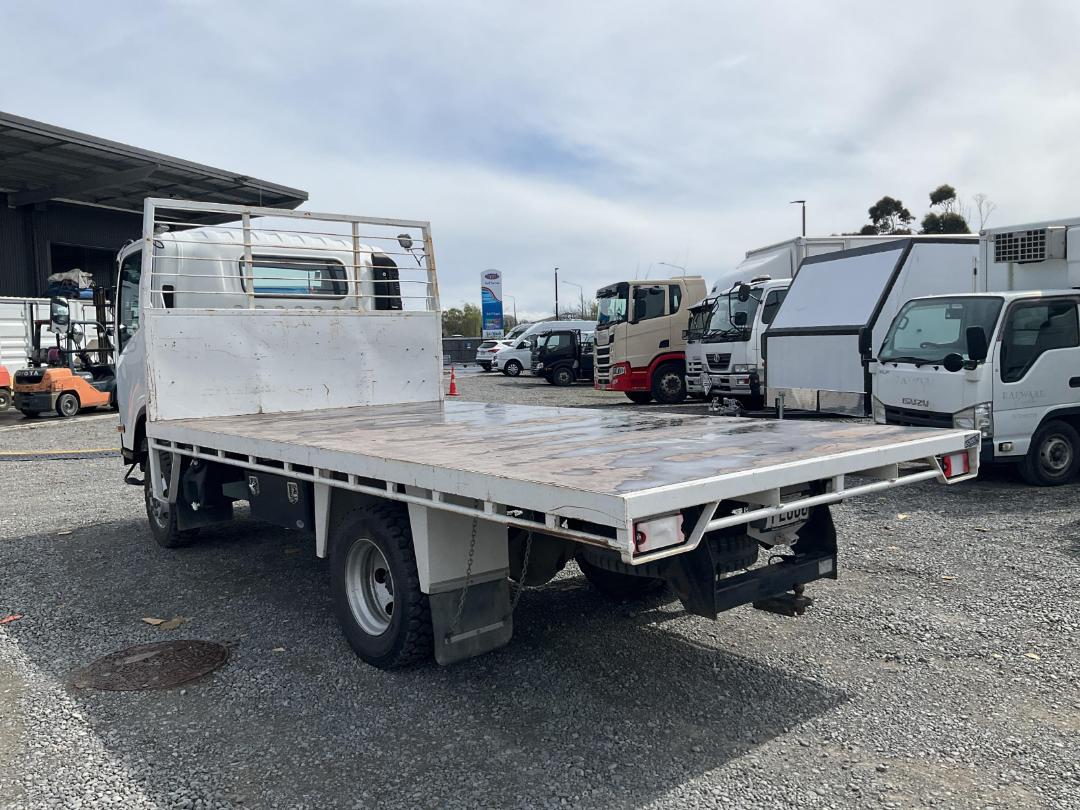 Photo '6' of Isuzu N Series NPS450 Flat Deck