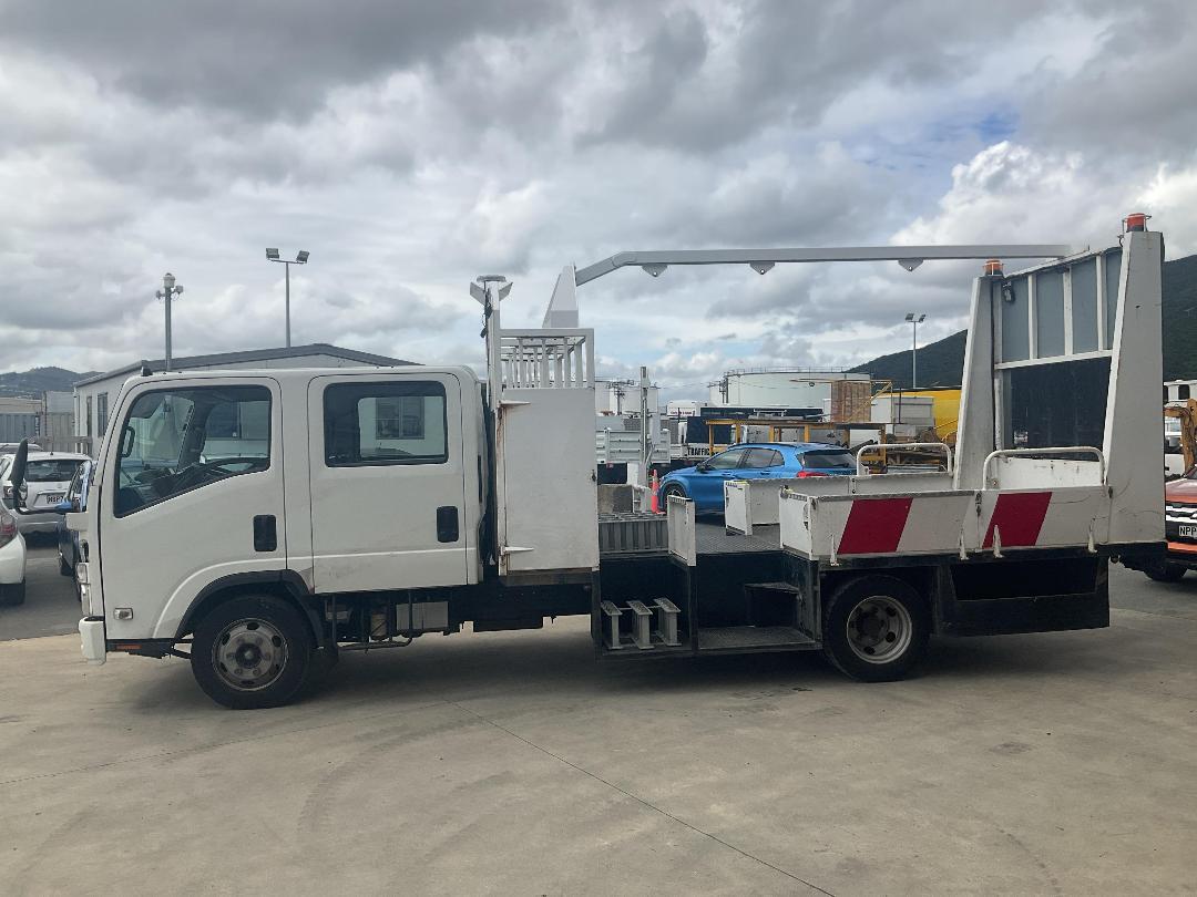 Photo '9' of Isuzu N Series NPR325 Other Truck