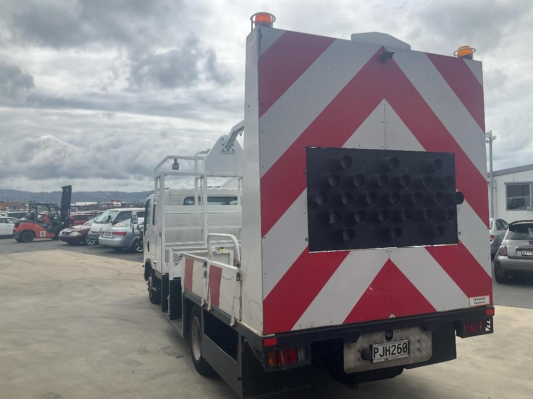 Photo '7' of Isuzu N Series NPR325 Other Truck