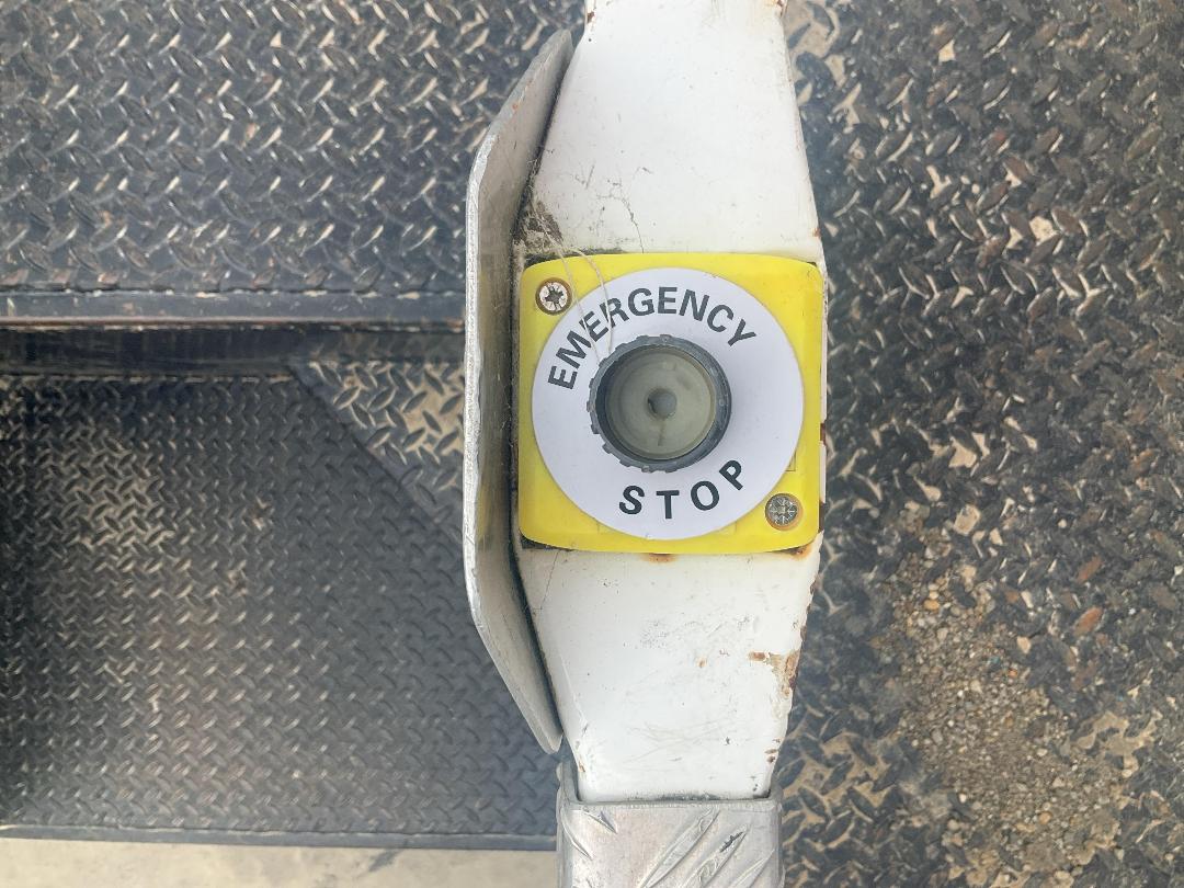 Photo '27' of Isuzu N Series NPR325 Other Truck