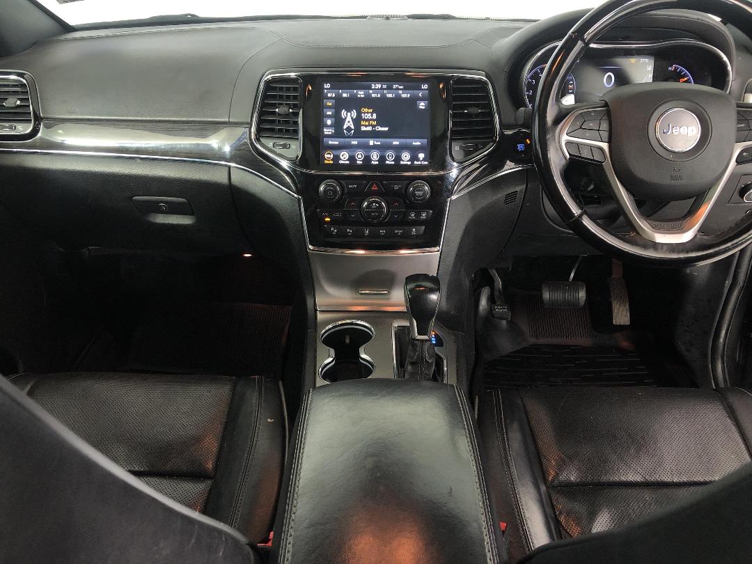 Photo '17' of Jeep Grand Cherokee