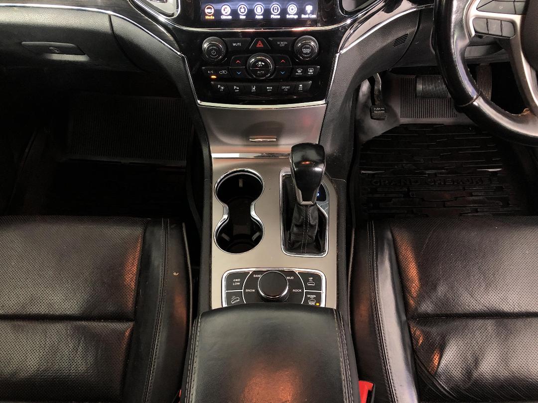 Photo '18' of Jeep Grand Cherokee