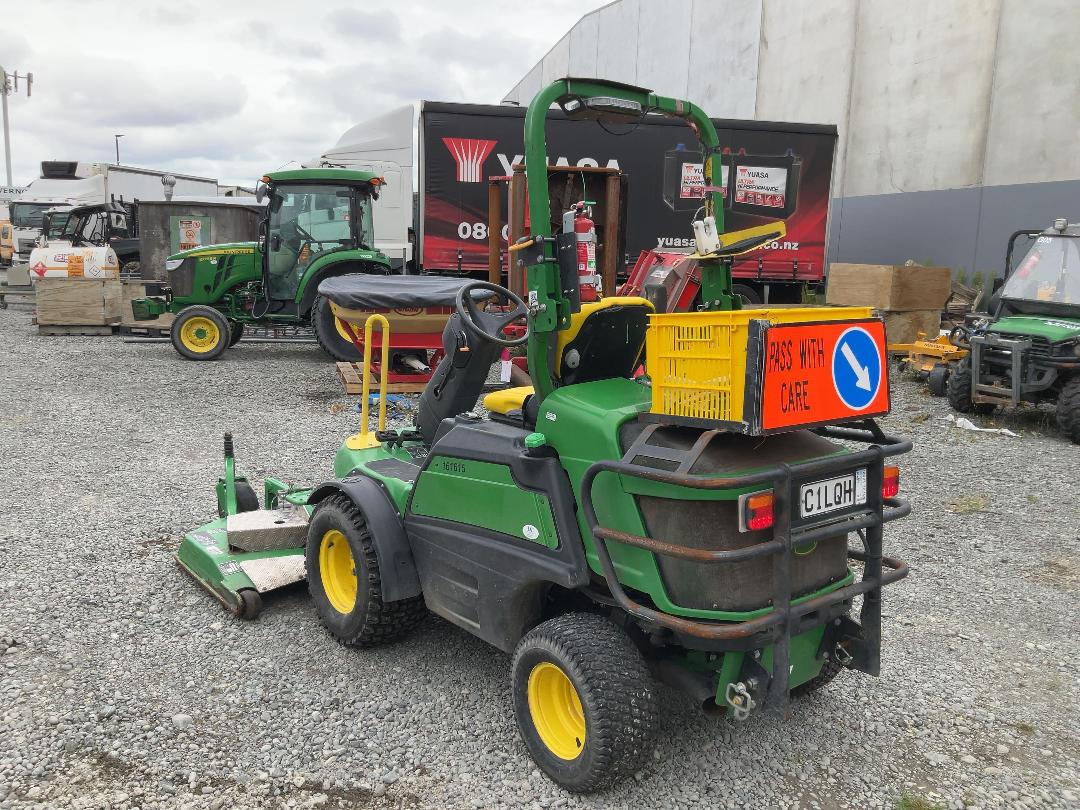 Photo '5' of John Deere 1580 Terrain Cut Mower Photo '5' of John Deere 1580 Terrain Cut Mower