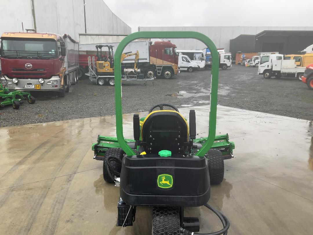 Photo '4' of John Deere 2653B Ride On Mower Photo '4' of John Deere 2653B Ride On Mower