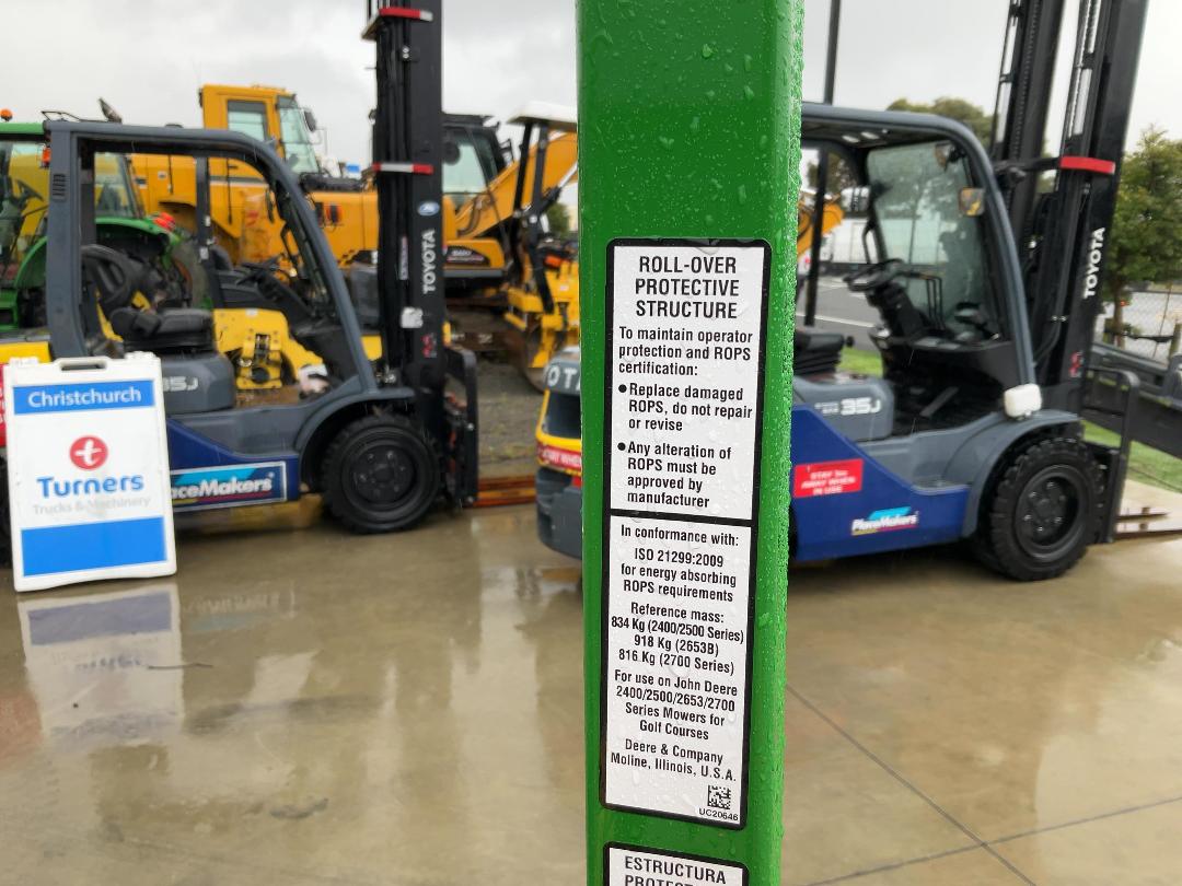 Photo '17' of John Deere 2653B Ride On Mower Photo '17' of John Deere 2653B Ride On Mower